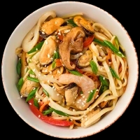 Удон з морепродуктами