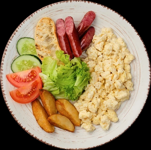 Скрембл із овочами та запеченою картоплею