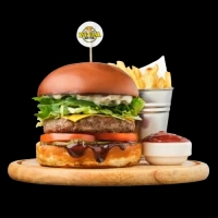 Бургер PARTY зі свинниною, картоплею фрі та соусом